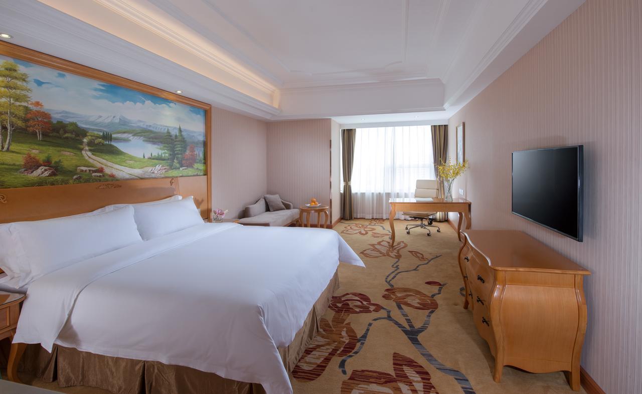 Vienna Hotel Hebei Zhuozhou High Speed Train Station Eksteriør bilde